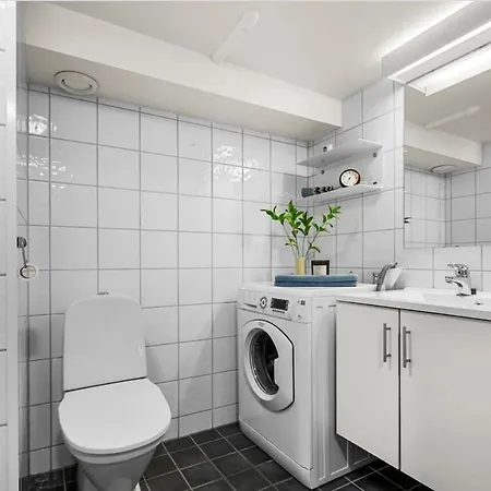 Flat By The Canal - High Ceiling & Balcony - Car Option Apartment *